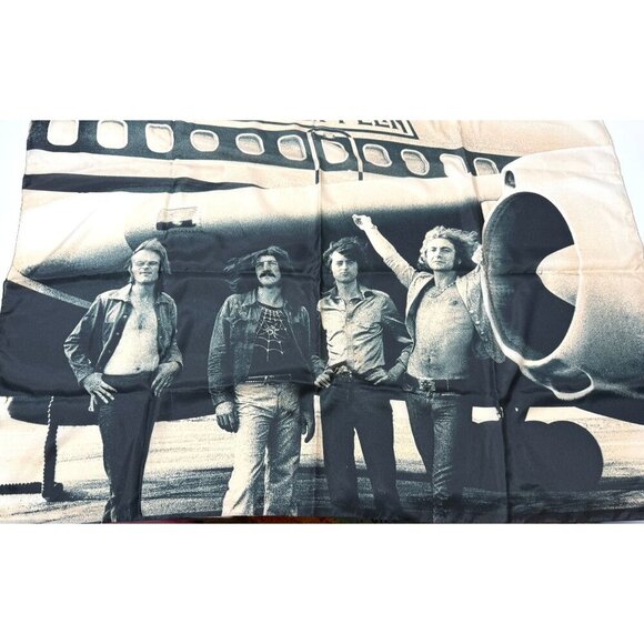 Led Zeppelin Scarf Wall Hanging by Mythgem 2006 Rock Collectible Retro - Picture 4 of 13